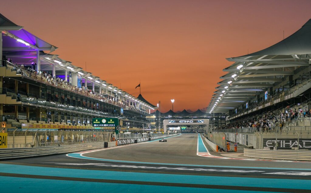 Beautiful landscapes in Abu Dhabi race