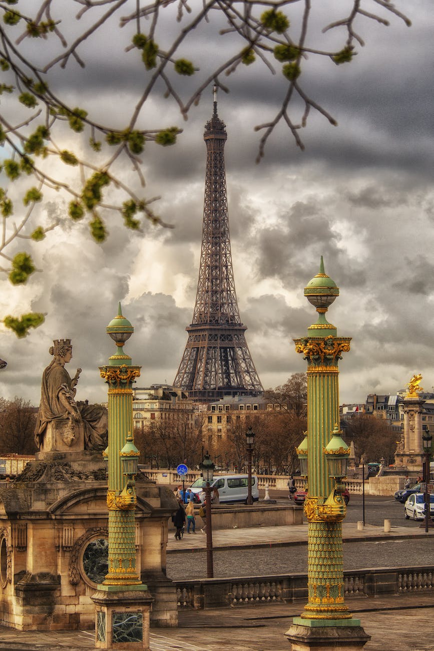Paris – TOP 10 Intriguing Truths